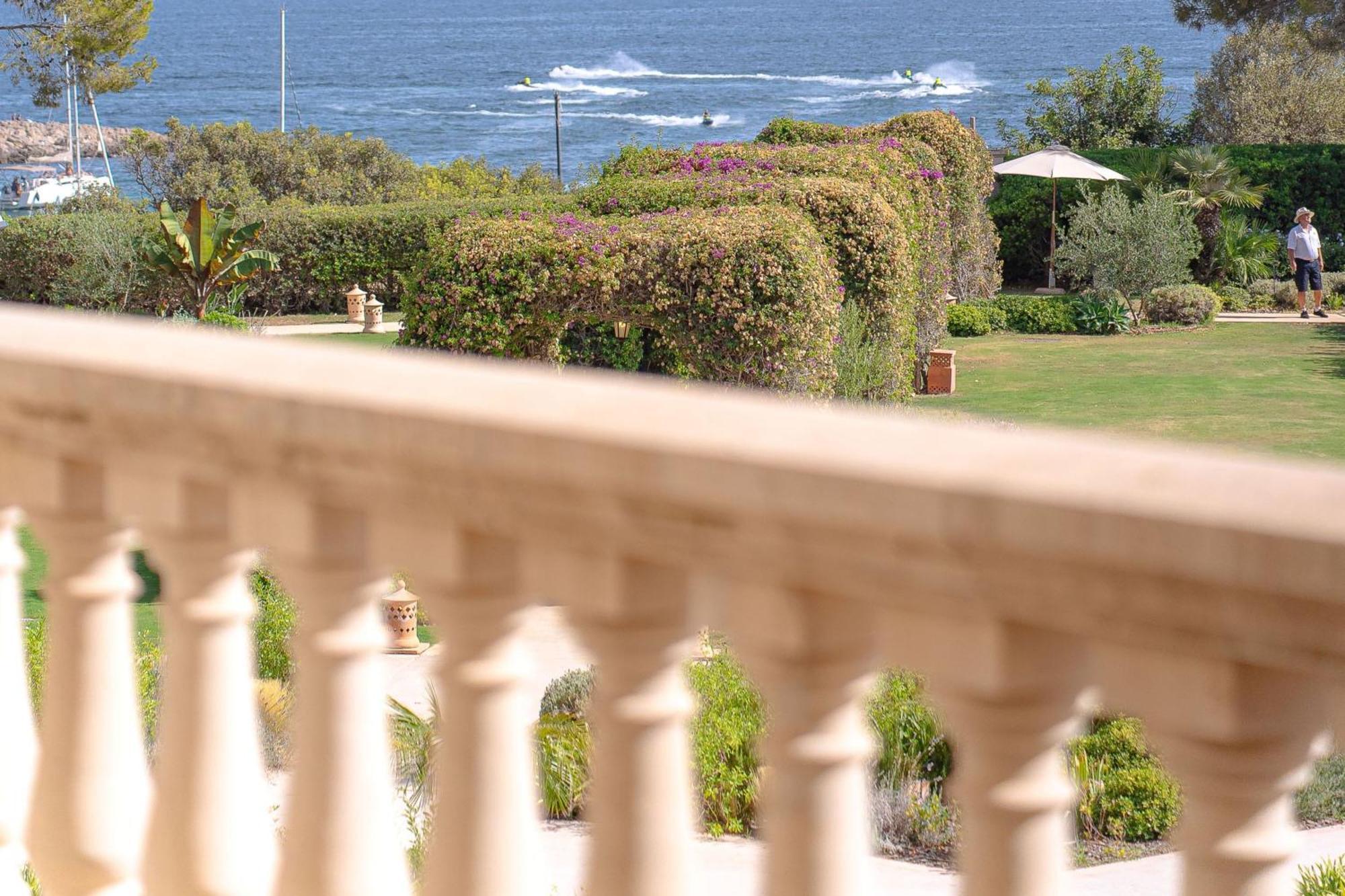 The St. Regis Mardavall Mallorca Resort Palmanova Kültér fotó